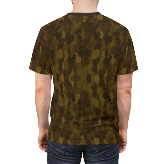 "Swamp Recon Camouflage", Unisex Tee (Swamp Brown Collar)