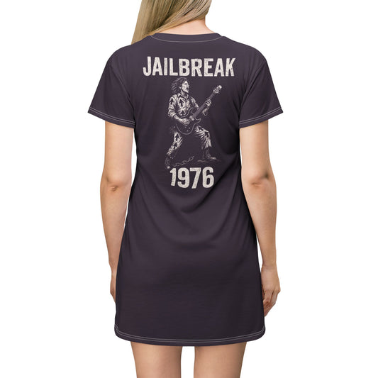 "Jailbreak 1976", T-Shirt Dress (Plum Velvet)