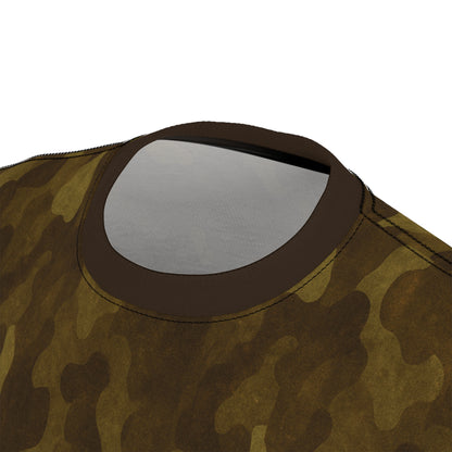 "Swamp Recon Camouflage", Unisex Tee (Swamp Brown Collar)